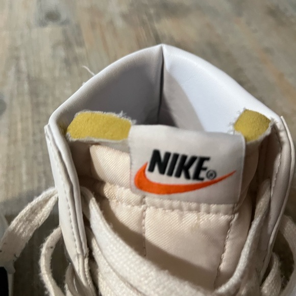 Iconic White High-Top Nike Blazers - Picture 5 of 7